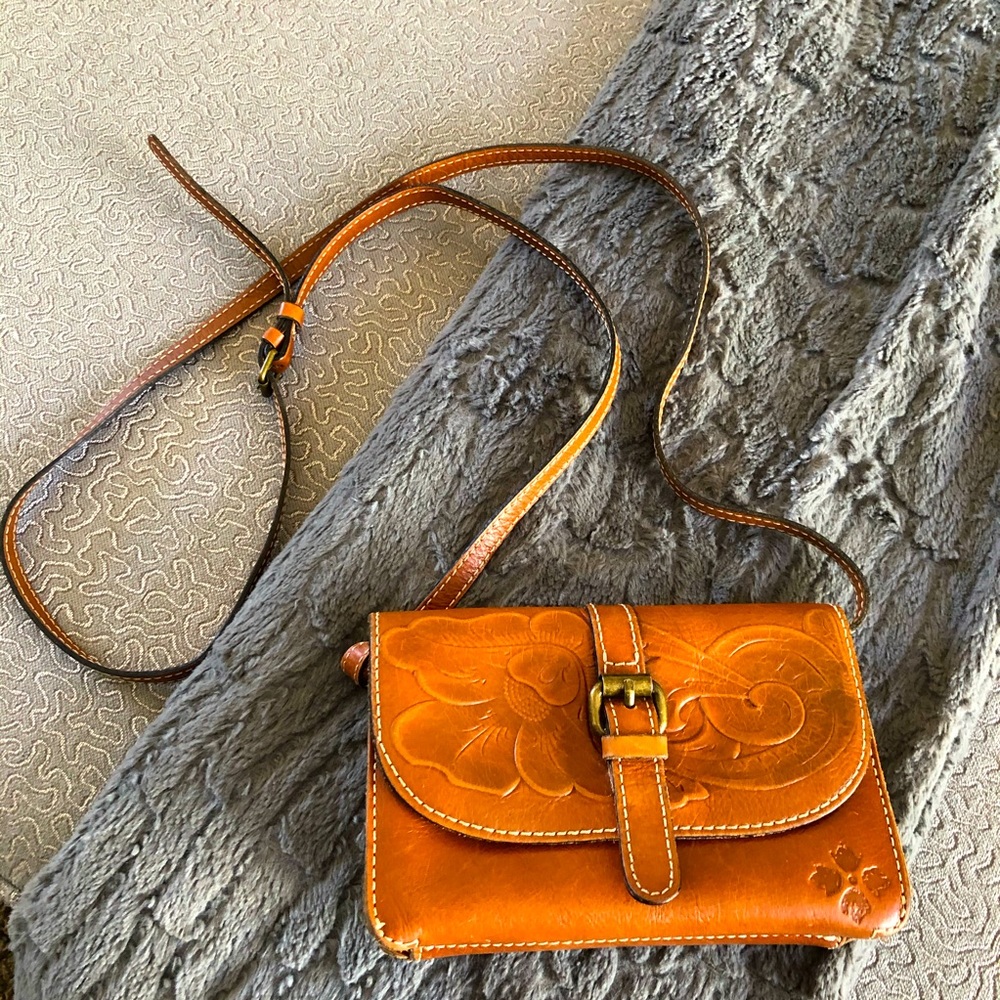 Patricia Nash Vintage Cross Body Tooled Leather Tan Small Purse Floral Buckle